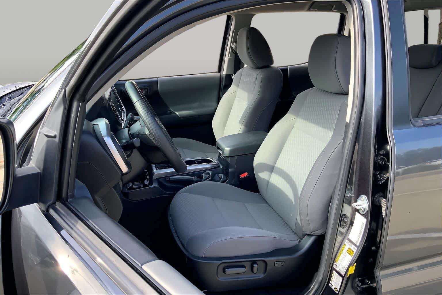 Pre-Owned 2023 Toyota Tacoma SR5