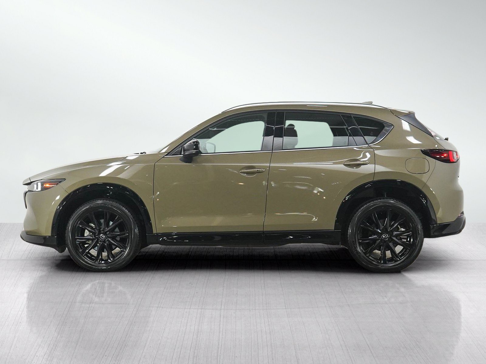 Used 2024 Mazda CX-5 Carbon Turbo with VIN JM3KFBAY8R0356305 for sale in Burnsville, Minnesota