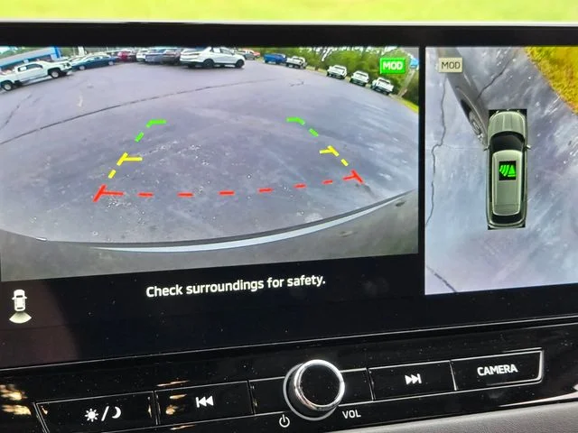 Used 2025 Gray Mitsubishi SE image 30