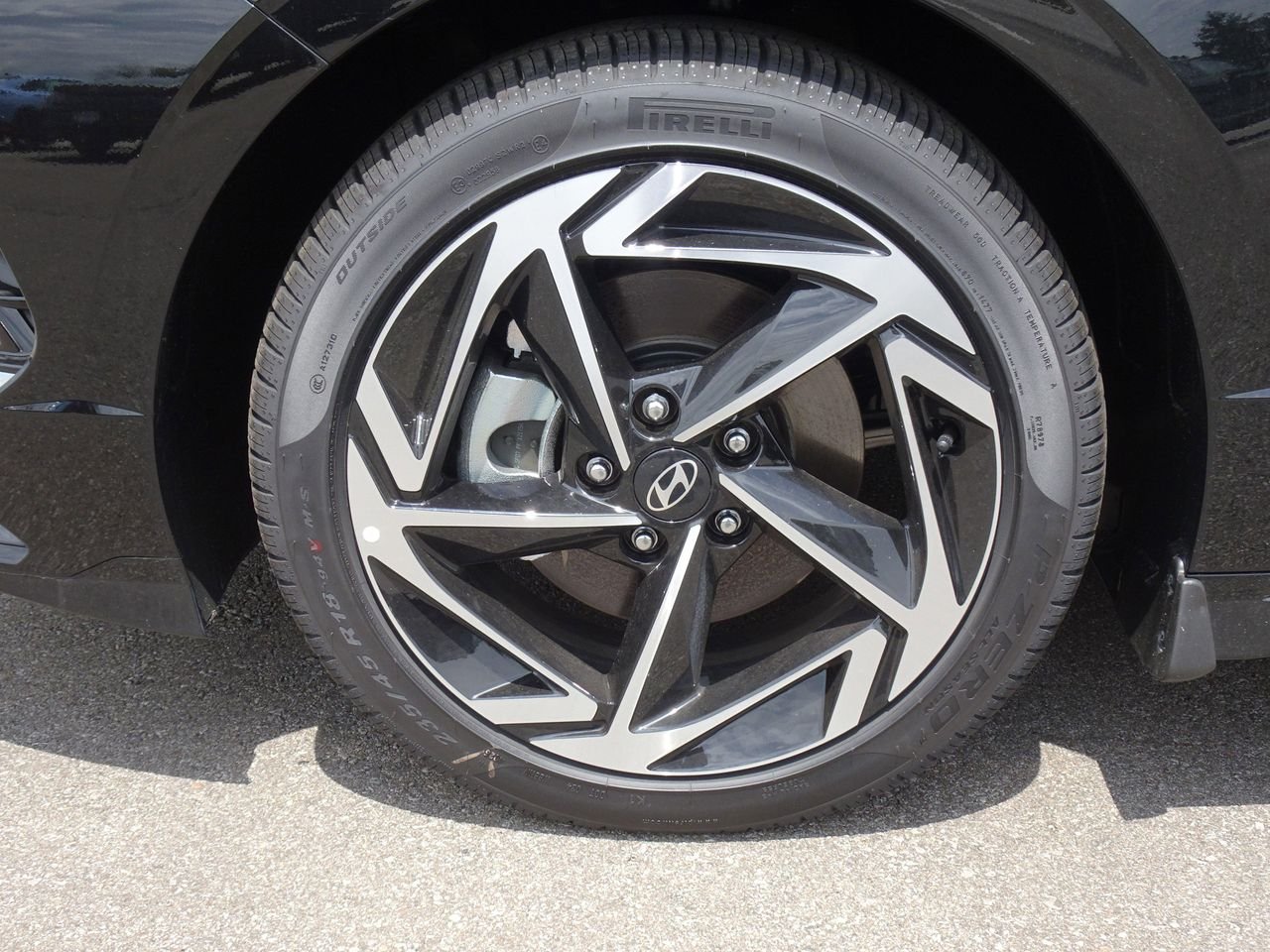 New 2026 Black Hyundai SEL Sport image 22