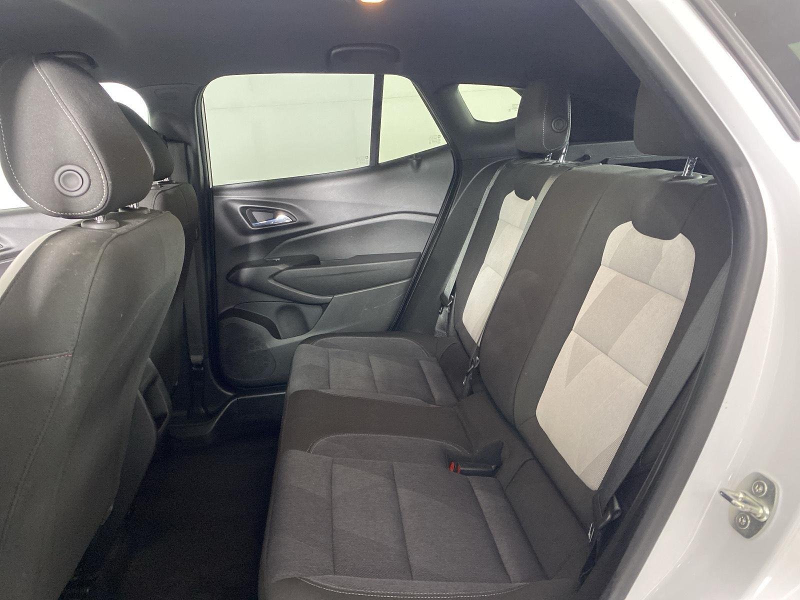Used 2024 Summit White Chevrolet 1RS image 21