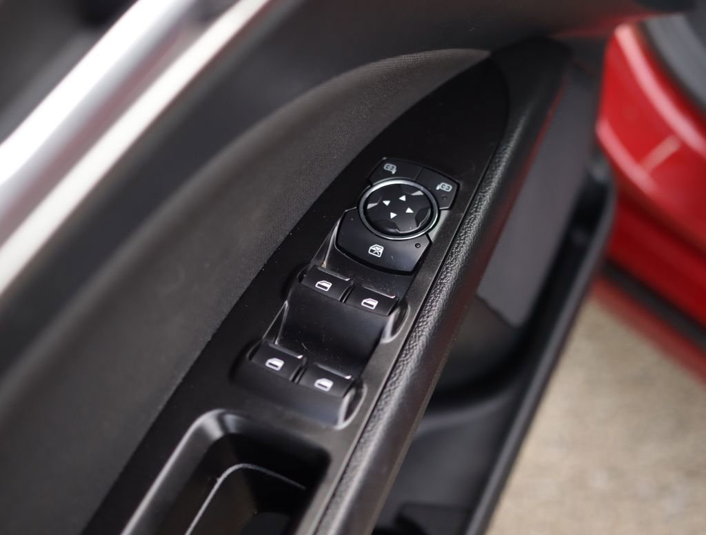 Used 2017 Red Ford SE image 21