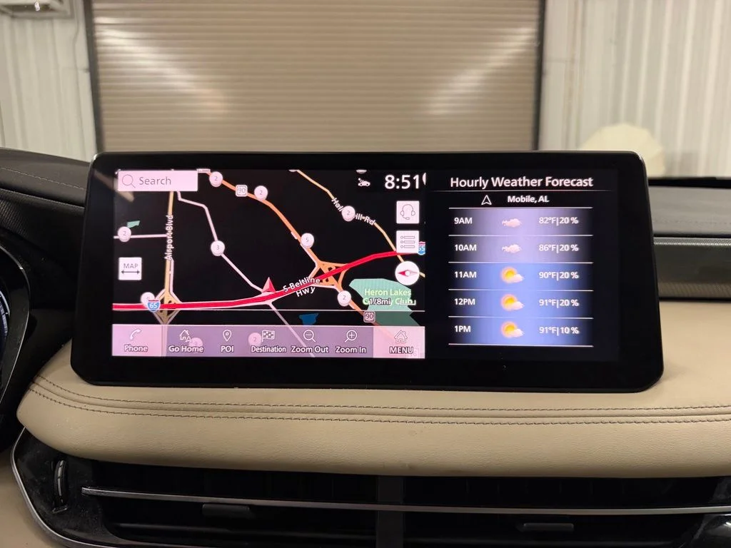 Used 2024 Gray INFINITI LUXE image 21