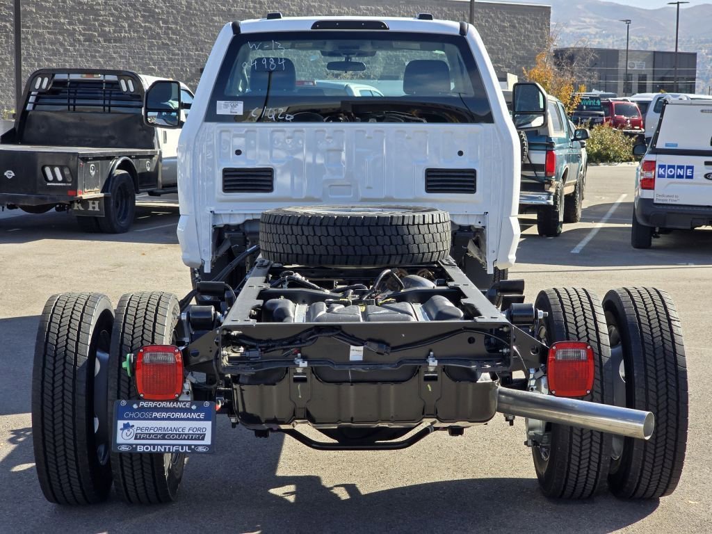 New 2026 Oxford White Ford F-550® XL image 20