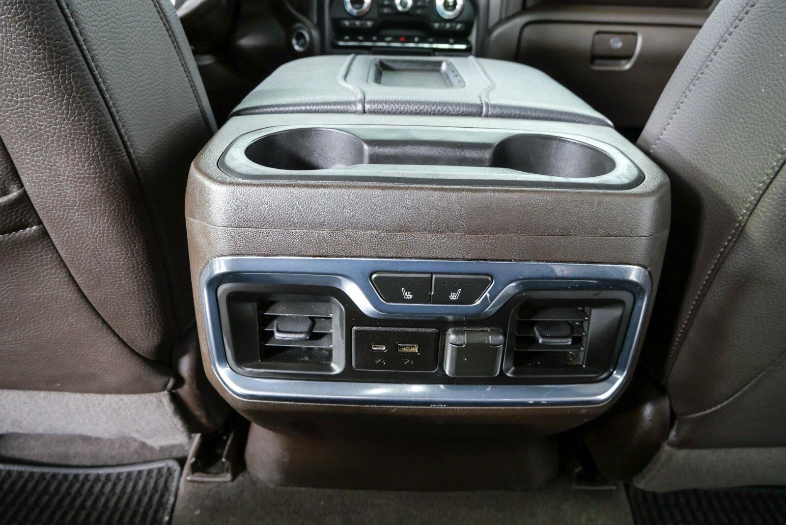 Used 2021 White GMC Denali image 19