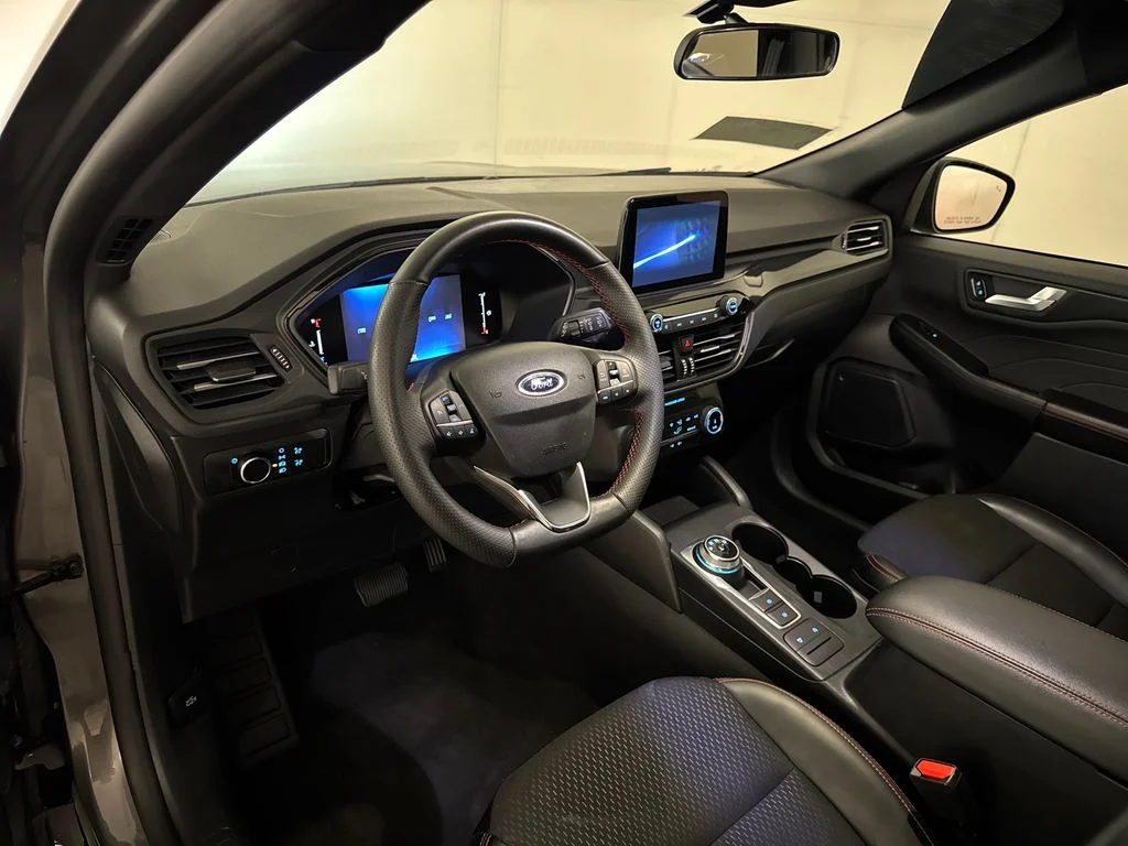 Certified Used 2025 Gray Ford ST-Line image 6