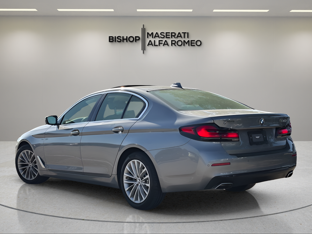 Used 2023 Gray BMW 530i image 3