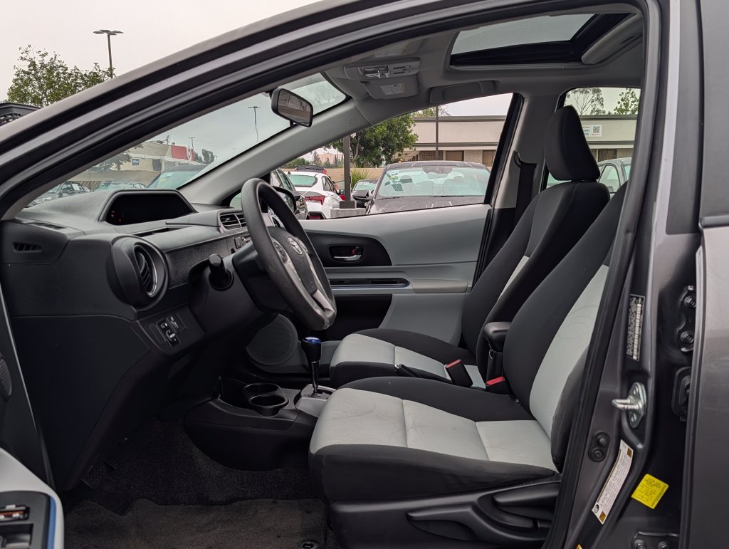 2013 Toyota Prius c Three - Photo 11