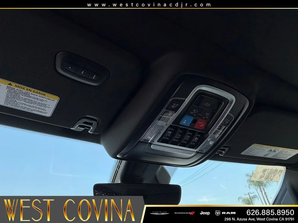 New 2026 Diamond Black Crystal Pearl-Coat Exterior Paint RAM Laramie image 28
