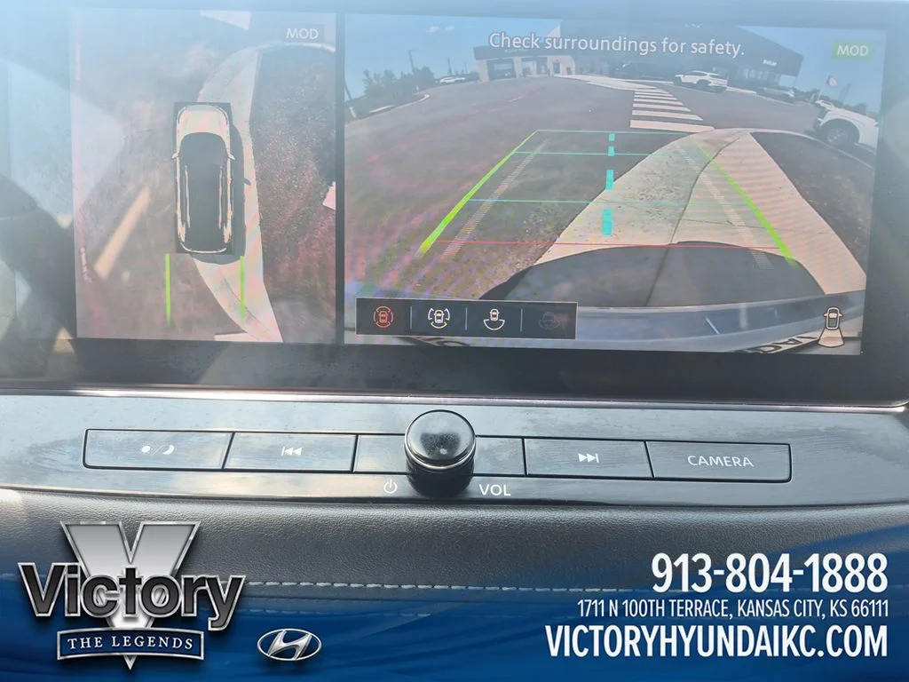 Used 2024 White Nissan Platinum image 20