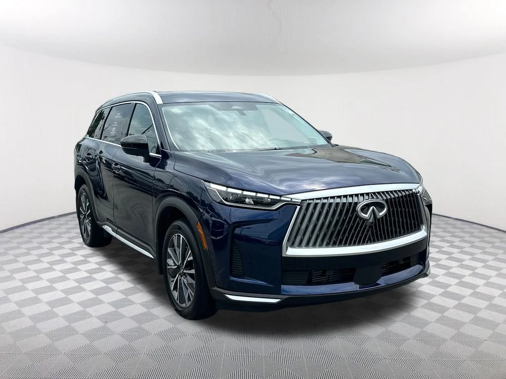 Used 2026 Blue INFINITI LUXE image 3