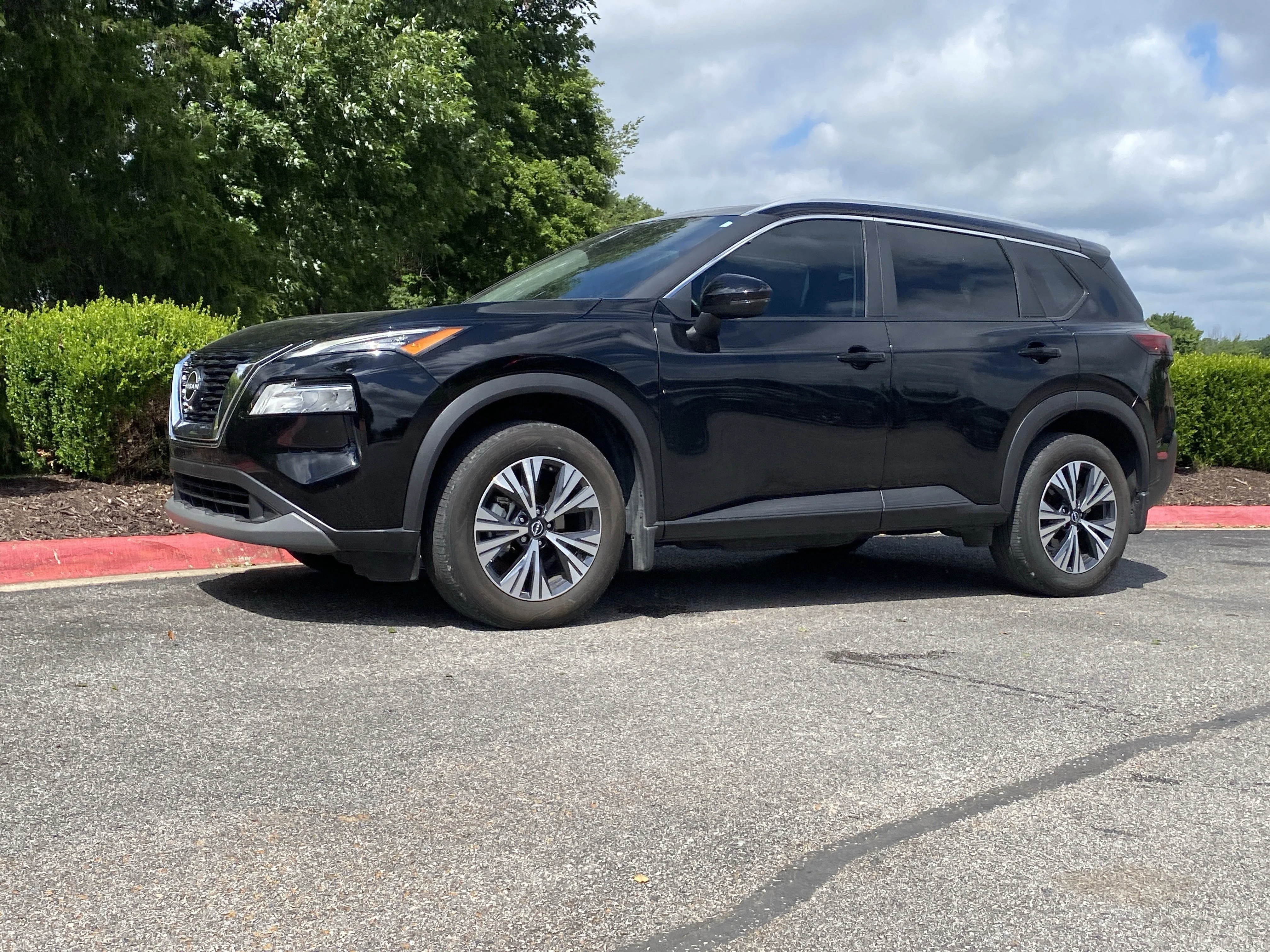 Used 2023 Super Black Nissan SV image 10