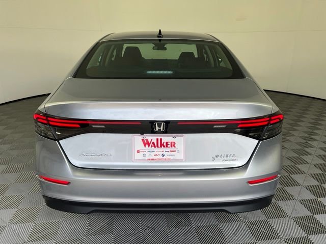 New 2026 Silver Honda SE image 6