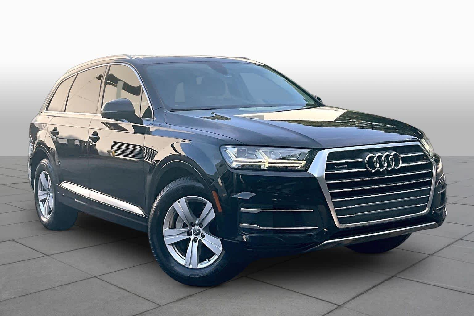 Used 2019 Orca Black Metallic Audi SE Premium Plus image 3