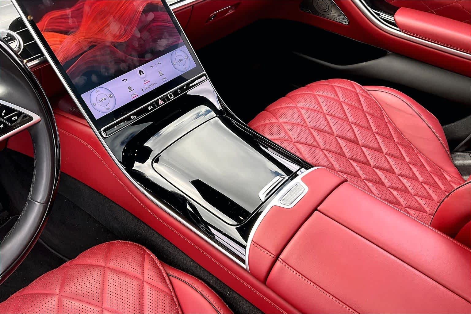 Used 2023 MANUFAKTUR Diamond White Mercedes-Benz S 580 image 17