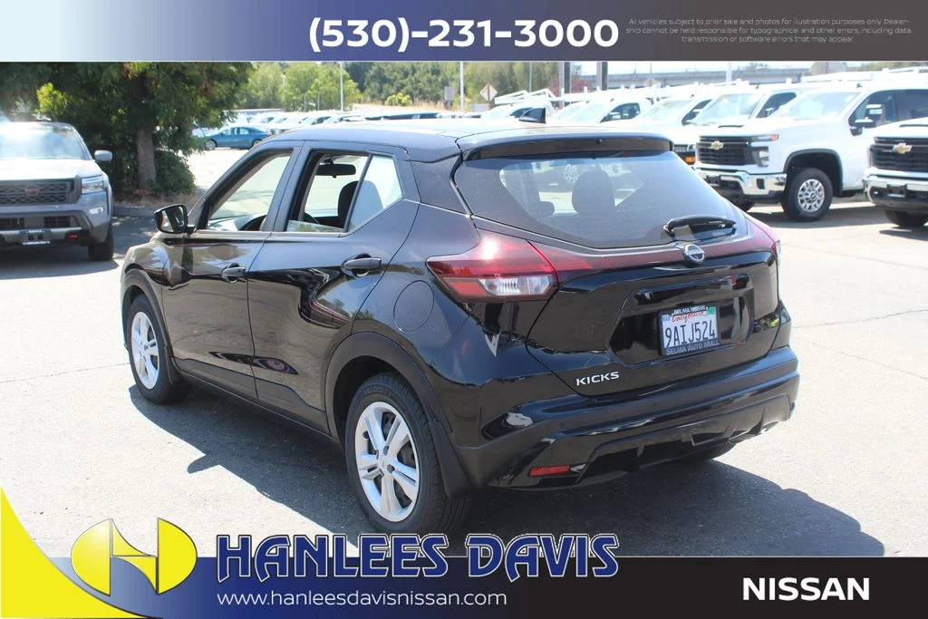 Used 2022 Black Nissan S image 9