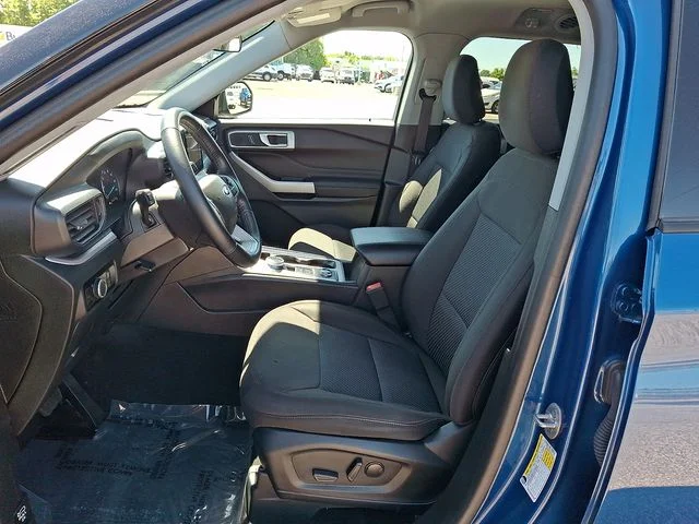 Certified Used 2023 Blue Metallic Ford XLT image 14