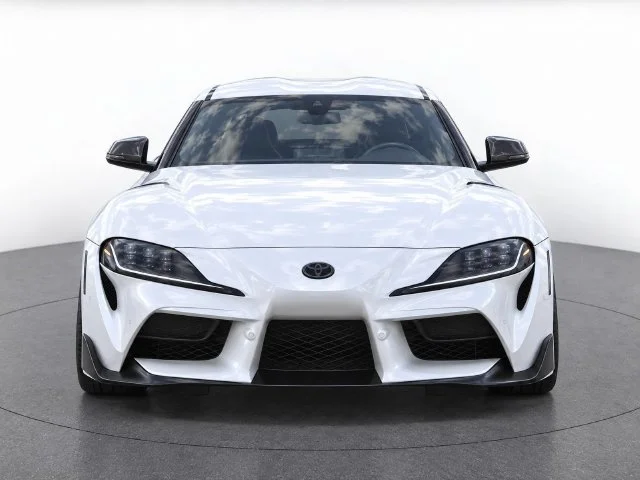Used 2021  Toyota 3.0 image 5