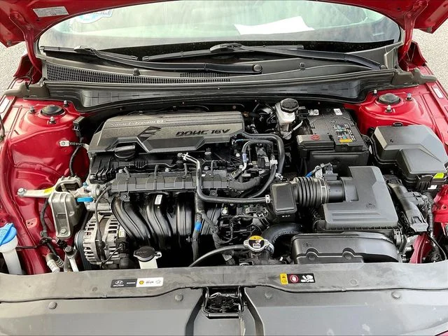 Used 2025 Red Hyundai SEL Convenience image 30
