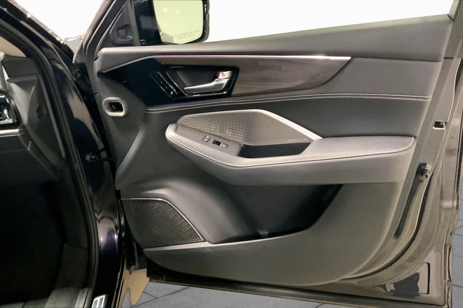 Used 2022 Phantom Violet Pearl Acura w/Advance Package image 22