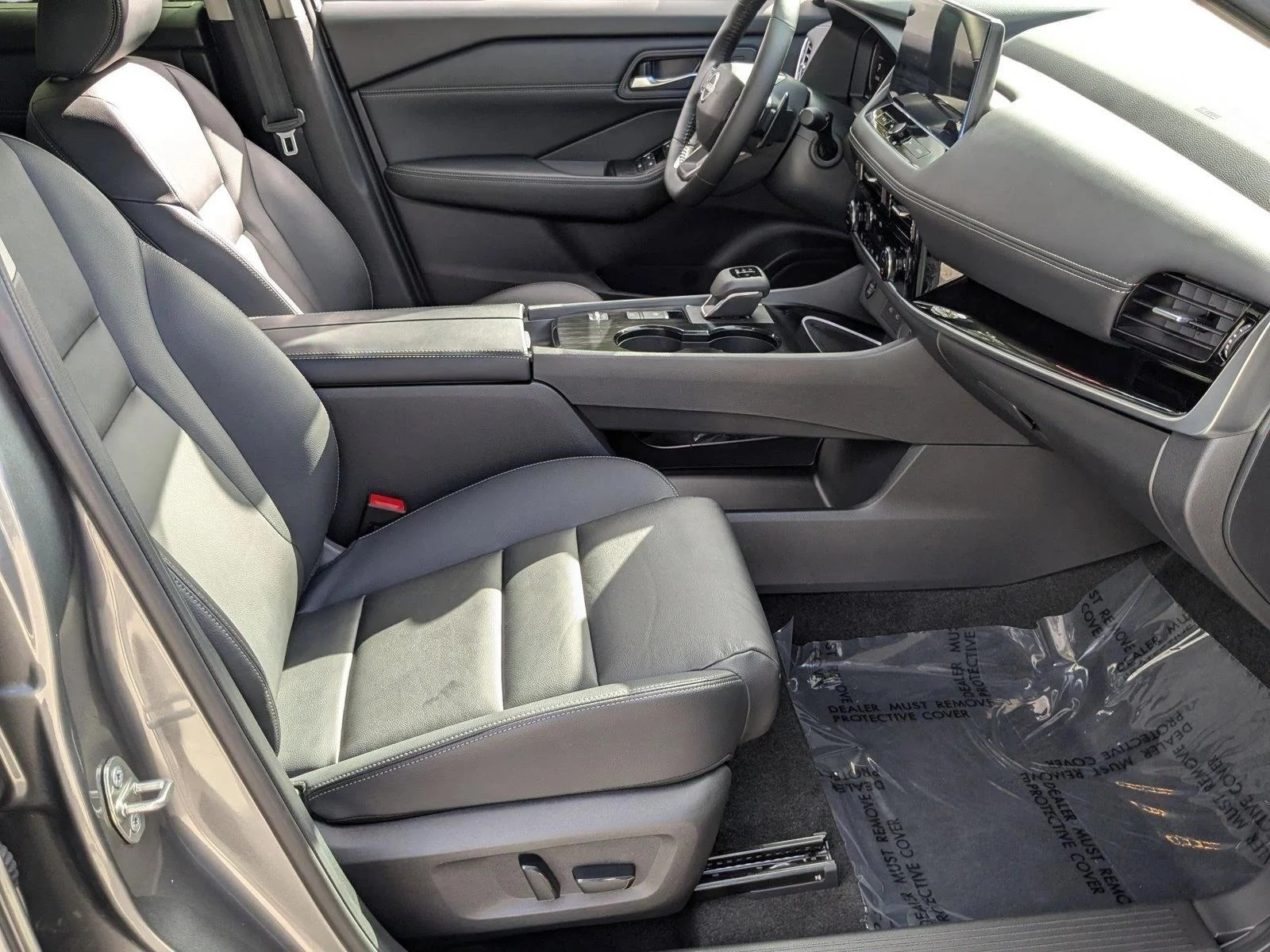 Used 2025 Gun Metallic Nissan SL image 23