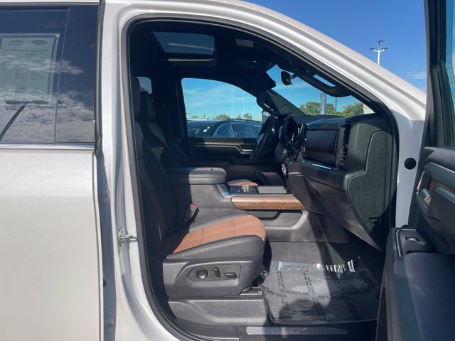 2024 Chevrolet Silverado 3500HD High Country - Photo 20