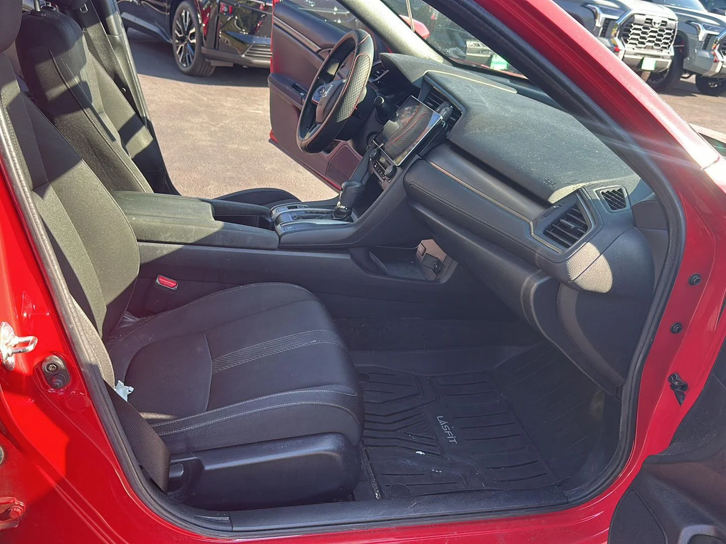 Used 2017 Rallye Red Honda LX image 12
