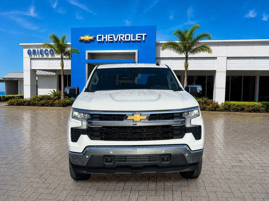 New 2026 Summit White Chevrolet LT image 2