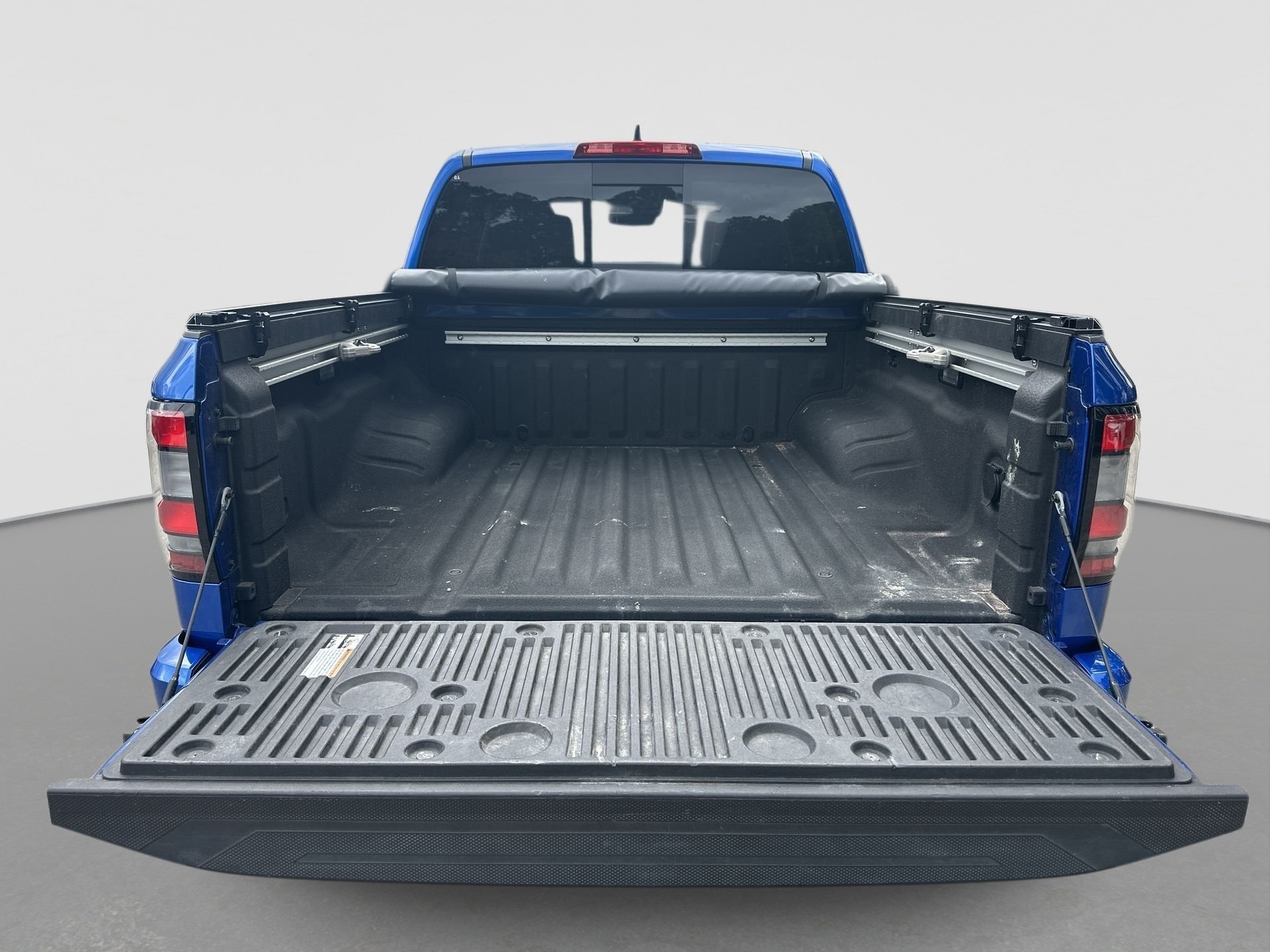 2024 Nissan Frontier SL - Photo 25