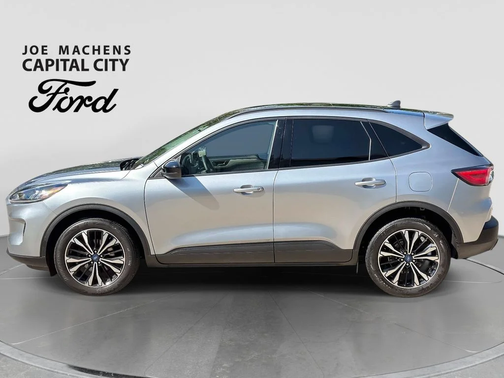 Used 2022 Iconic Silver Metallic Ford SE image 8