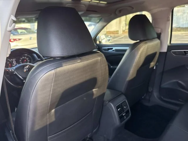 Used 2018 Silver Volkswagen 2.0T SE image 13