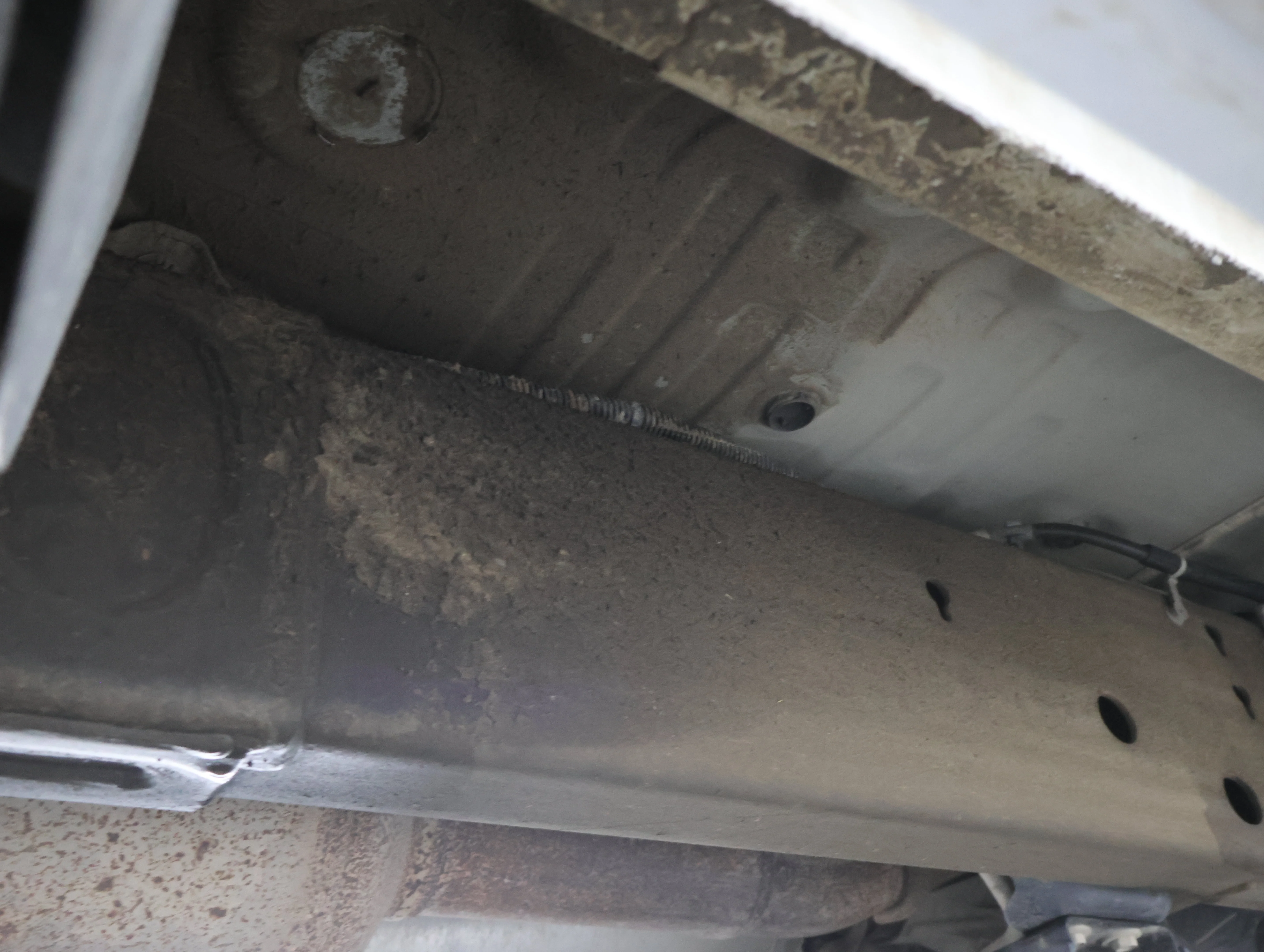 Used 2025 Summit White GMC SLE image 26