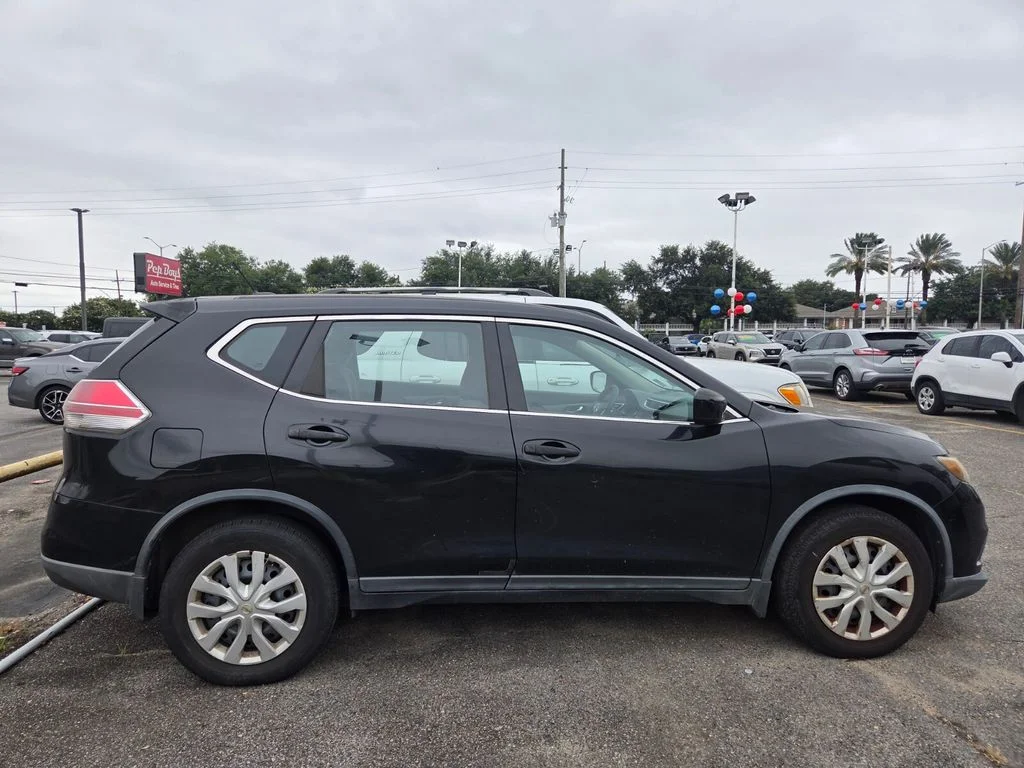 Used 2016 Black Nissan S image 4
