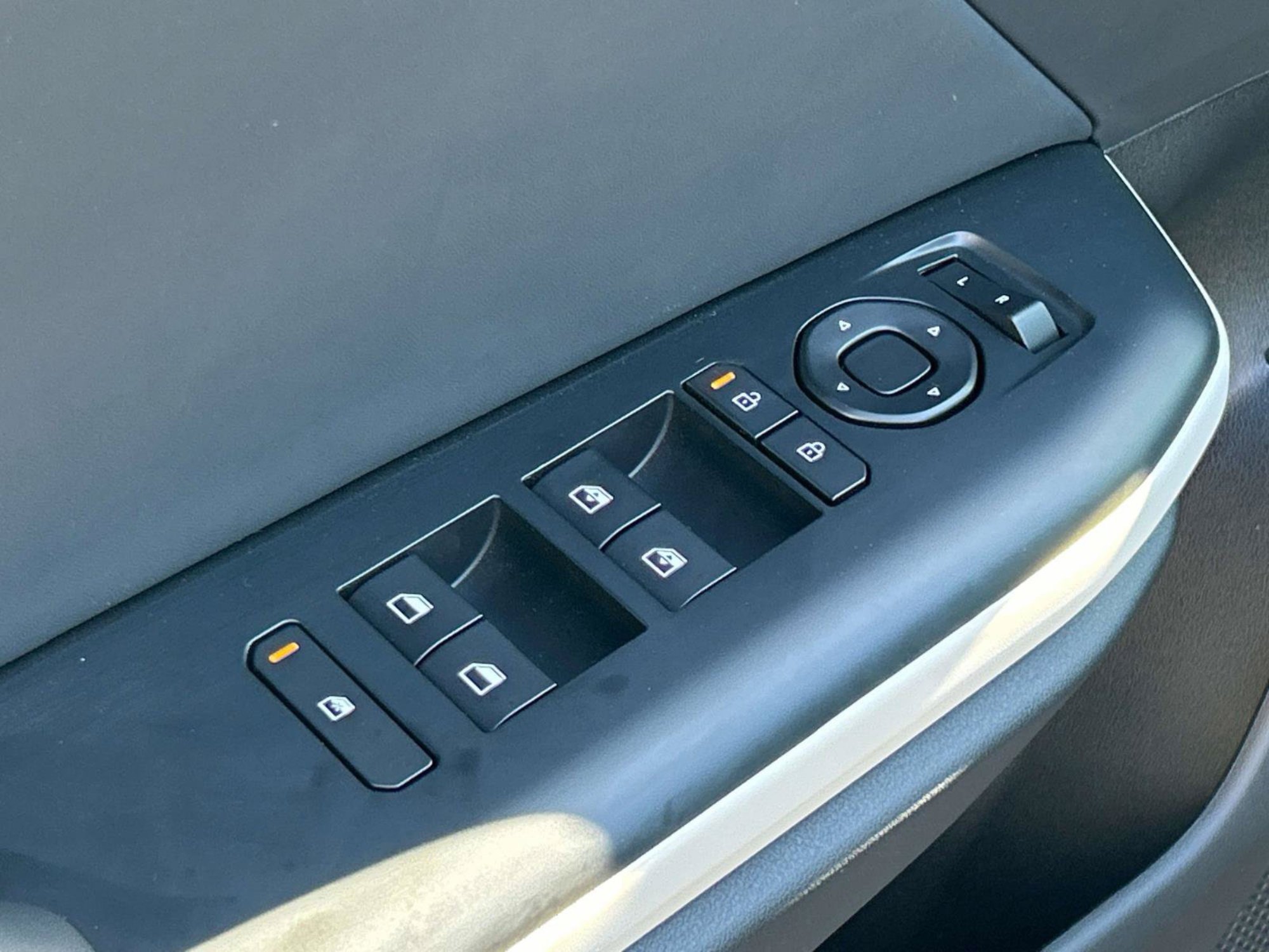 New 2027 Interstellar Gray Kia GT-Line image 19