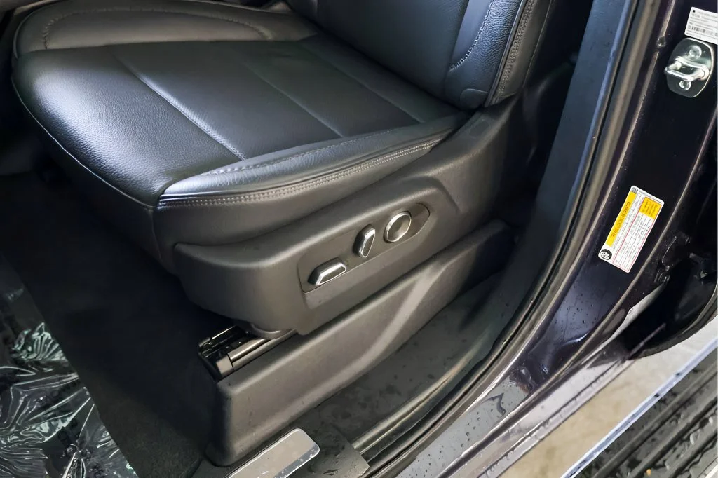Certified Used 2025 Titanium Rush Metallic GMC Denali image 10