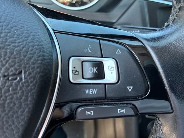 Used 2019 White Volkswagen 2.0T SE image 21