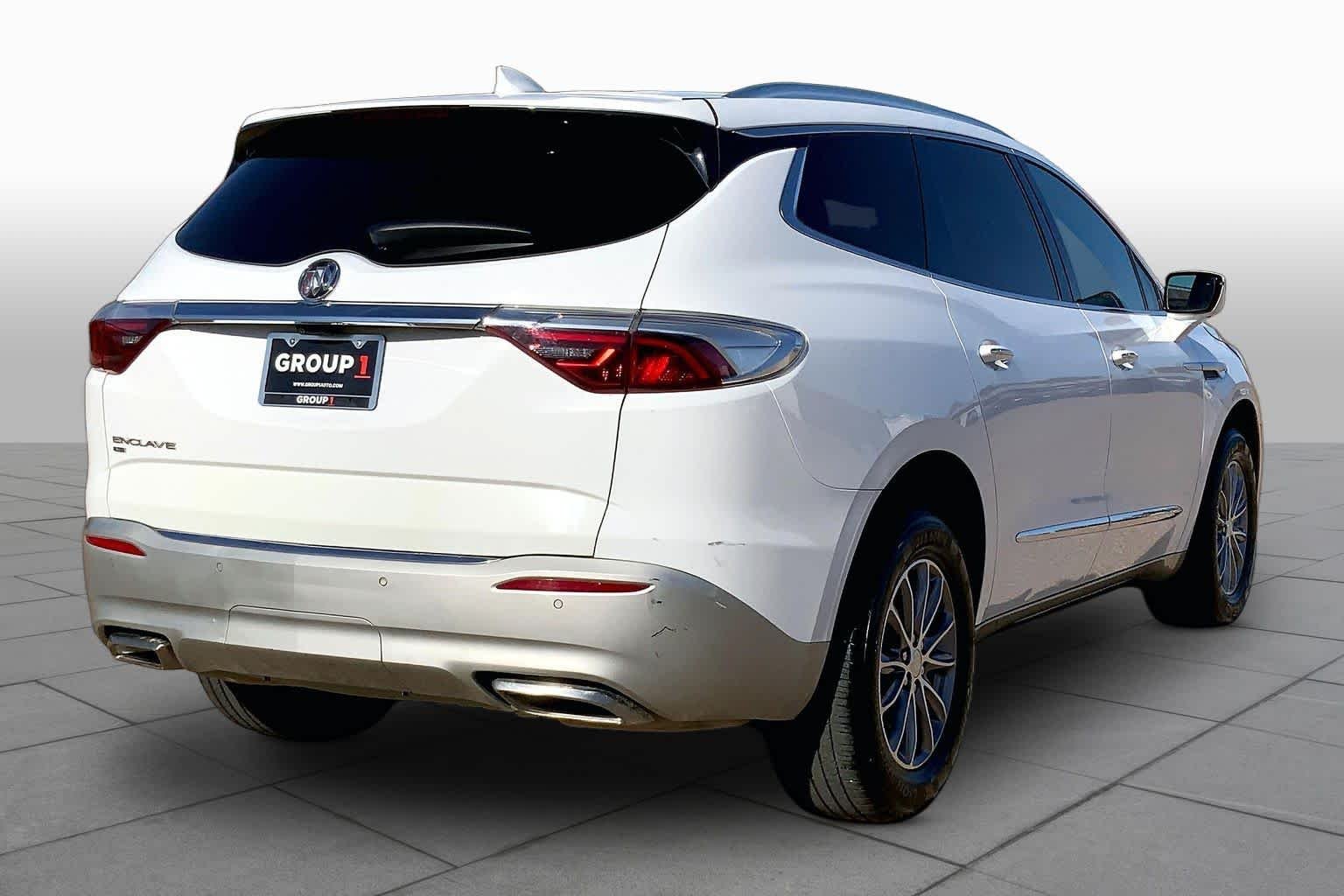 Used 2022 Summit White Buick Premium image 12