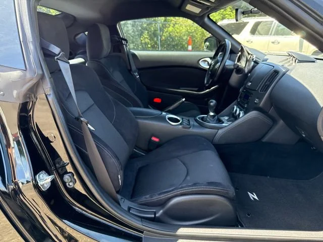 Used 2017 Black Nissan Base image 9