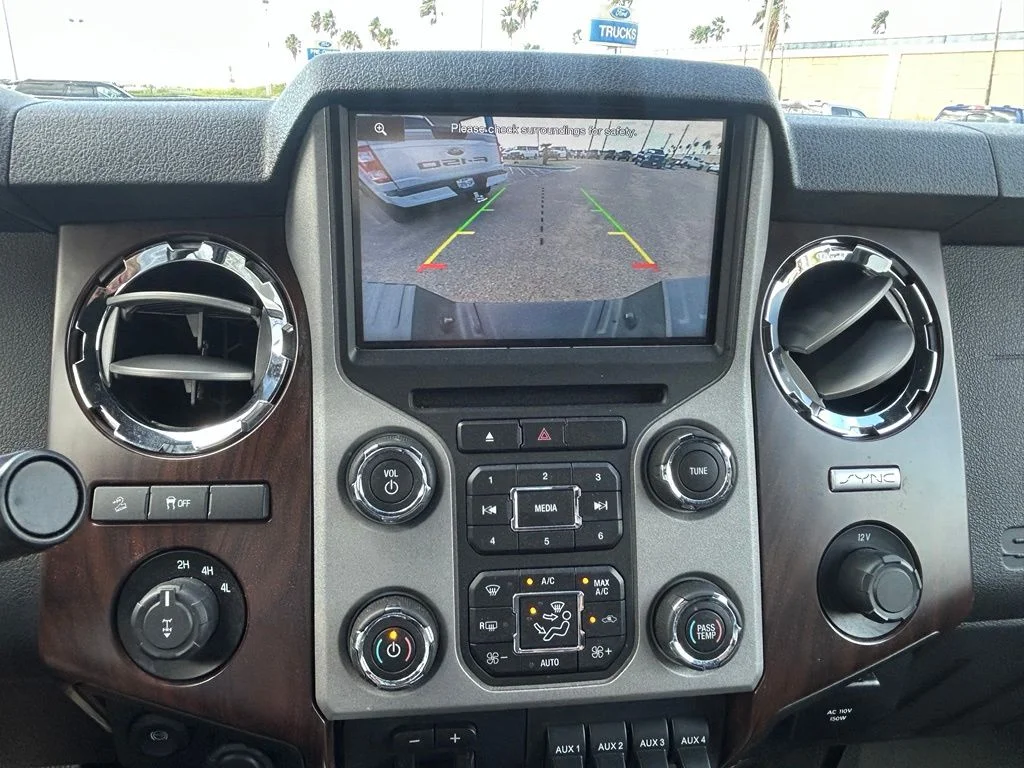 Used 2016  Ford Lariat image 15