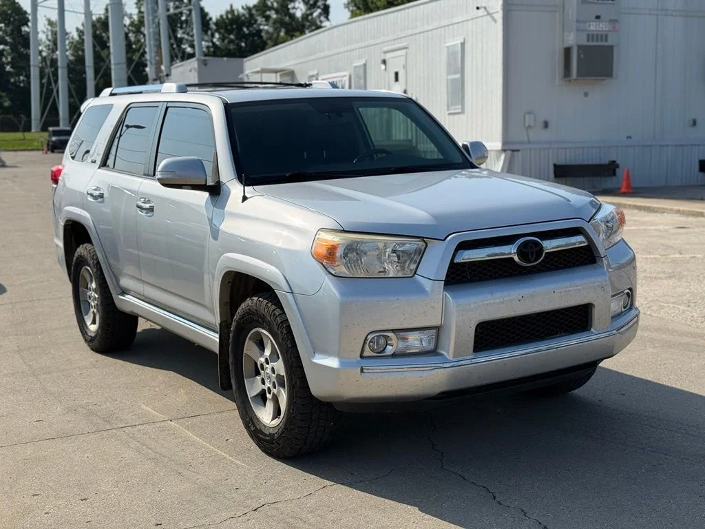 Used 2013 Silver Toyota SR5 image 4