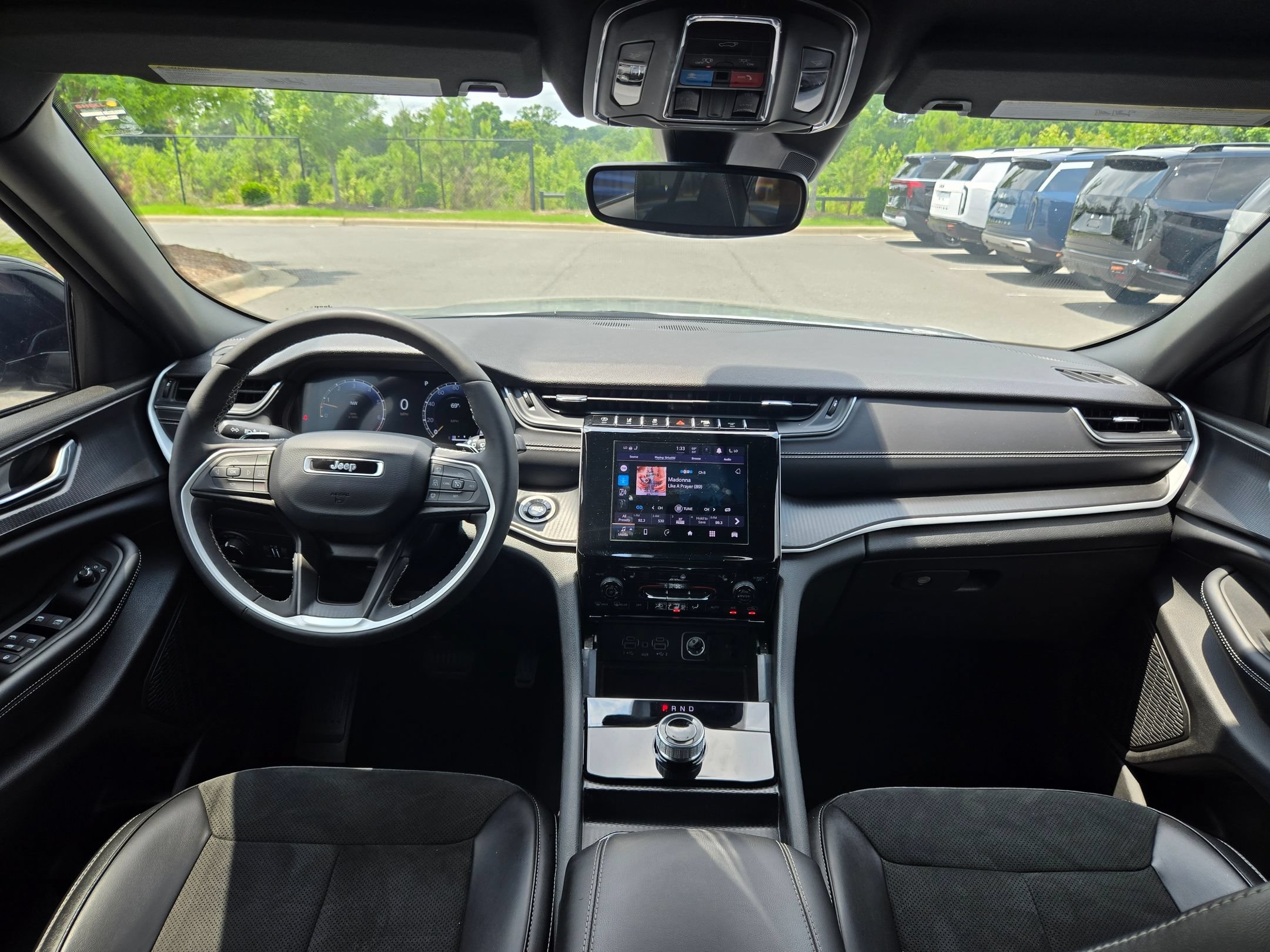 Used 2025 Silver Zynith Jeep Altitude X image 10