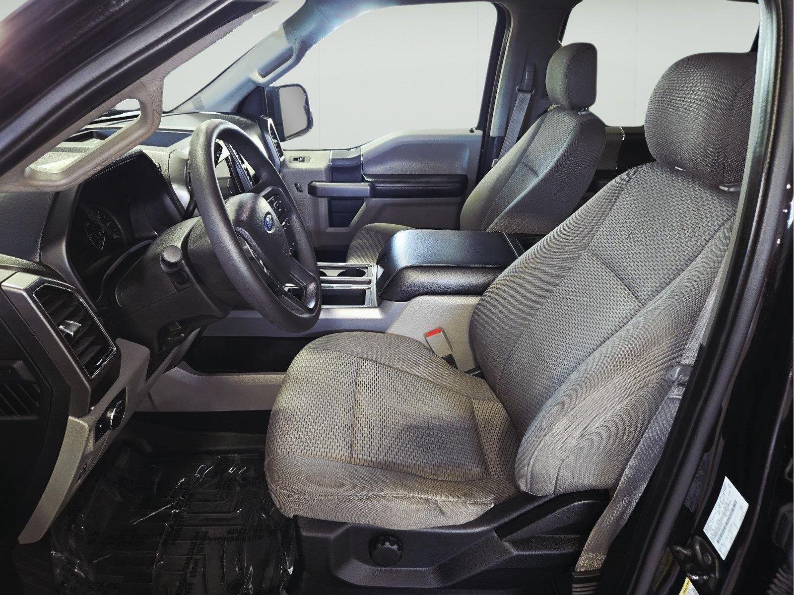 Used 2019 Agate Black Ford XLT image 30