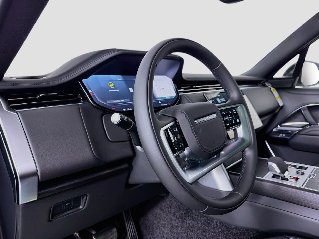 New 2027 Santorini Black Land Rover SE image 9