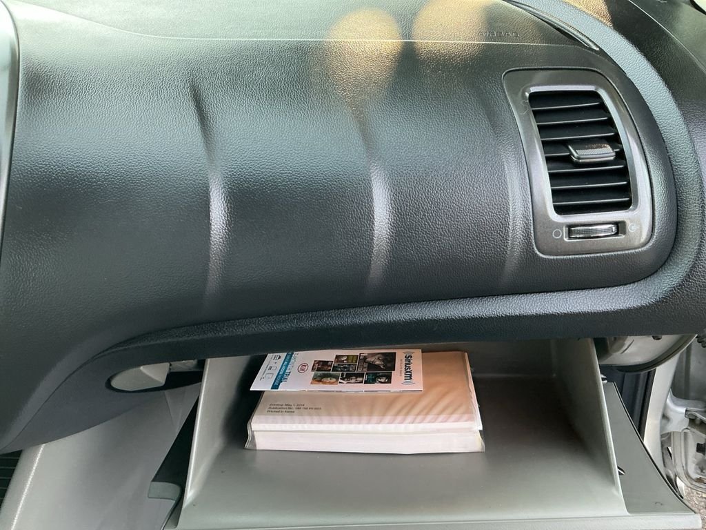 Used 2015 Silver Kia LX image 26