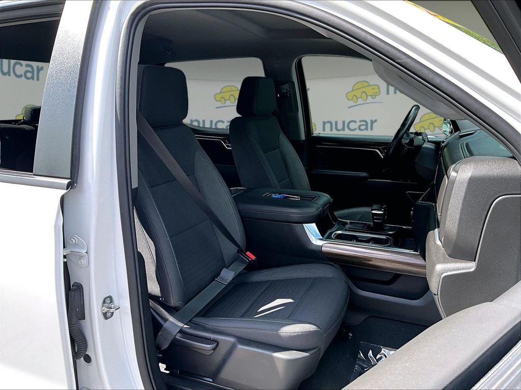 Used 2022 White Chevrolet RST image 11