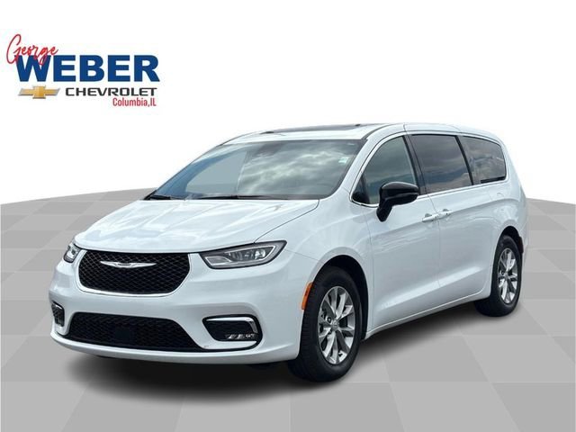 2026 Chrysler Pacifica Limited's photo