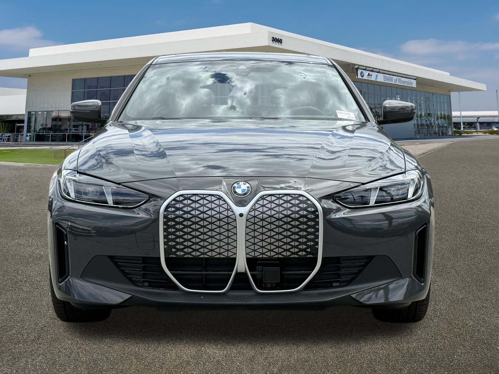 2026 BMW i4 40 - Photo 3