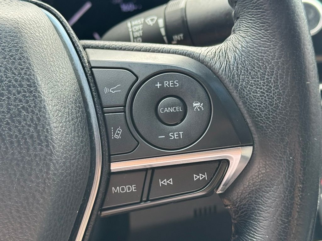 Used 2019 Beige Toyota XLE image 23