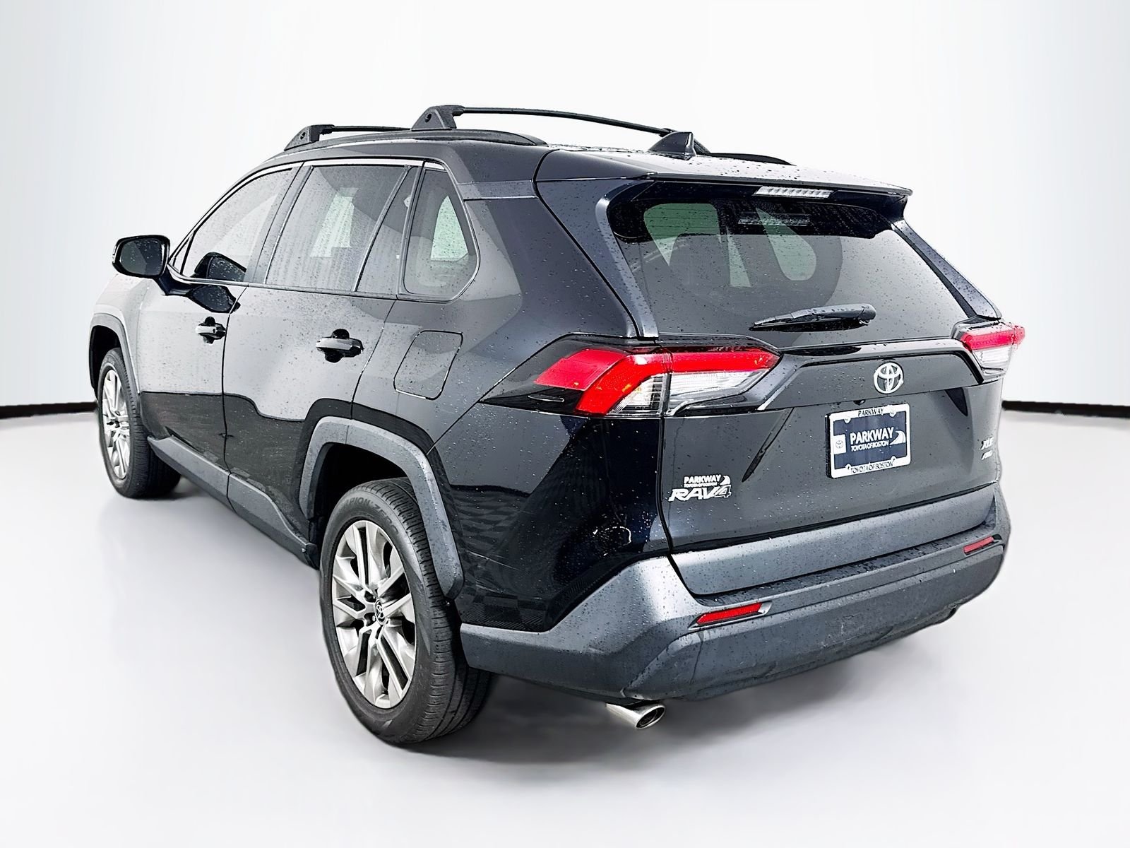 Used 2024 Black Toyota XLE Premium image 5