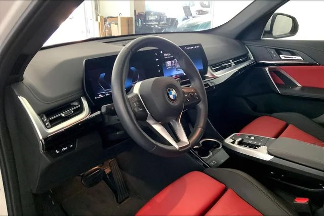 Used 2023 Alpine White BMW xDrive28i image 7